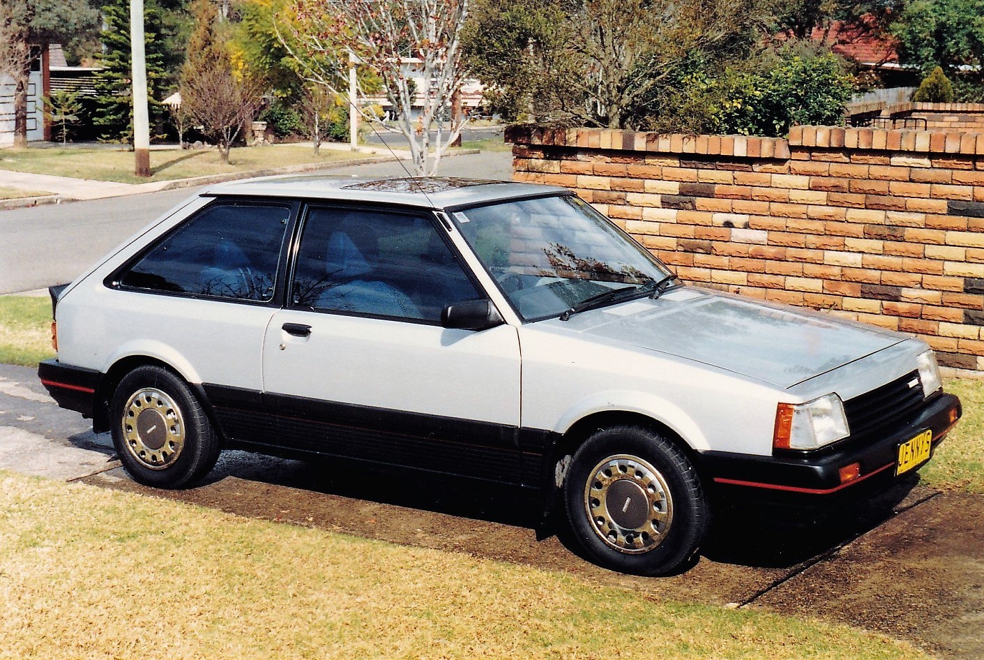 1985 Mazda 323 SS
