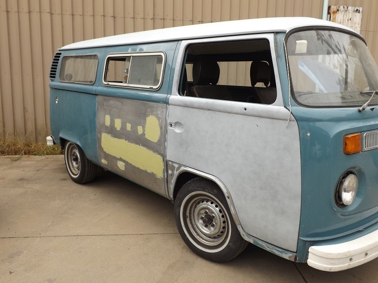 1977 Volkswagen KOMBI - Phillbert - Shannons Club