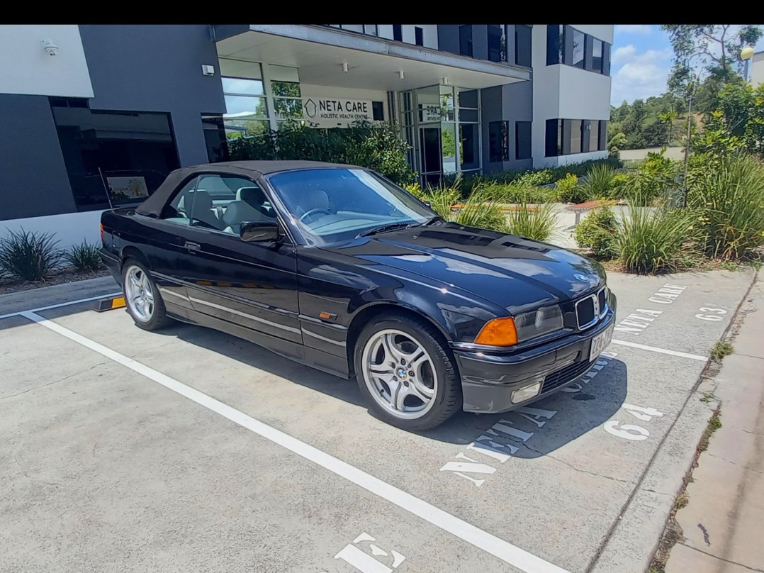 1995 BMW 328i EXECUTIVE