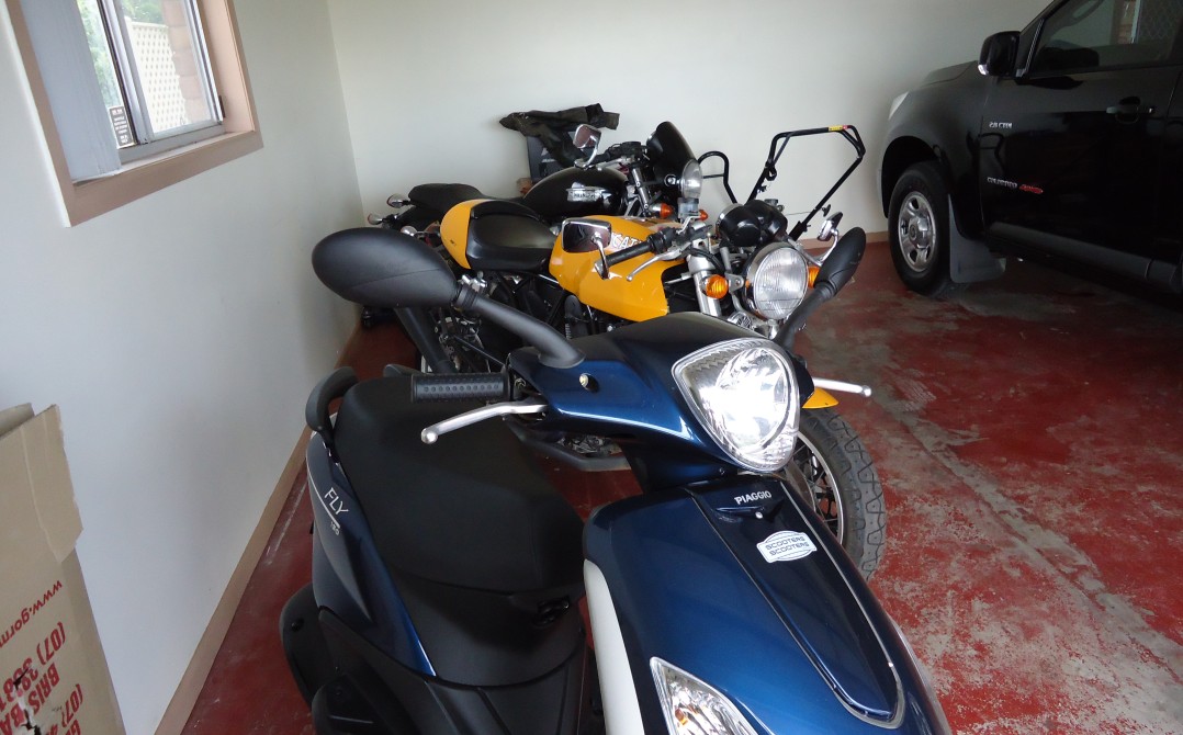 2012 Piaggio 150cc FLY 150