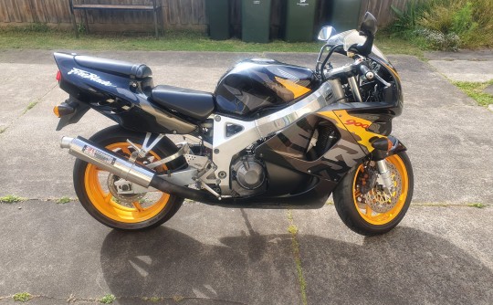 1993 Honda 893cc CBR900RR (FIREBLADE)