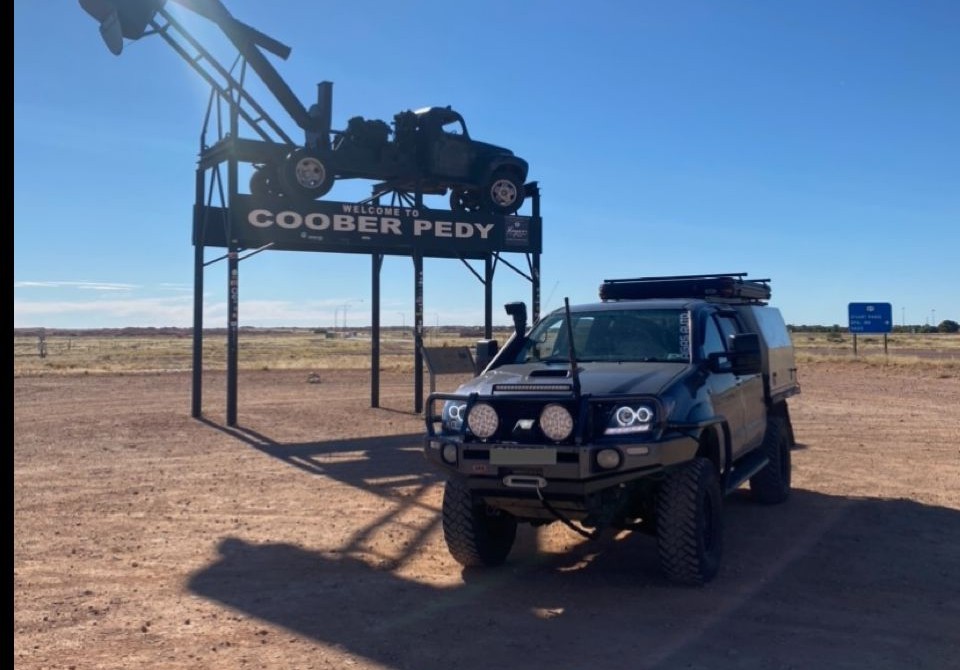 2010 Toyota HILUX (4x4)