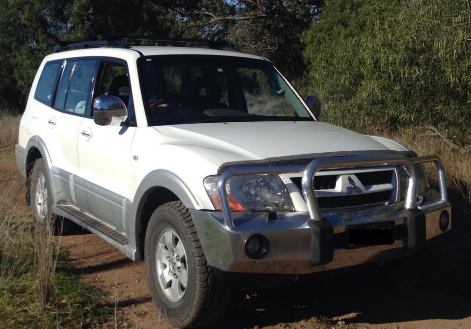 2003 Mitsubishi PAJERO EXCEED LWB (4x4)