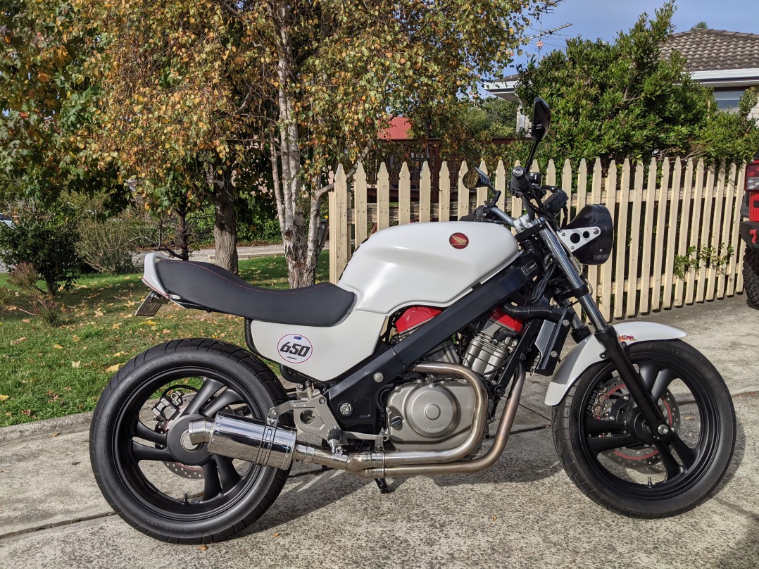 1990 Honda 647cc NTV650 (REVERE)