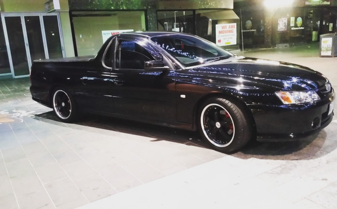 2003 Holden COMMODORE STORM