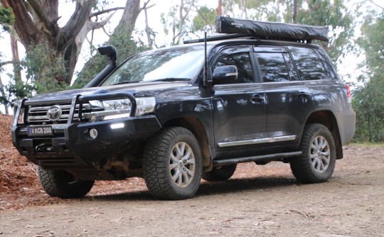 2017 Toyota LANDCRUISER (4x4)