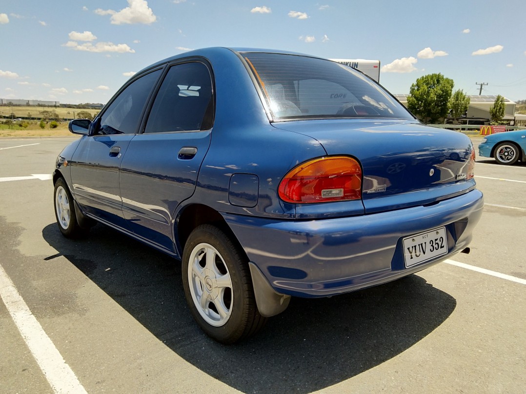 1991 Mazda 121