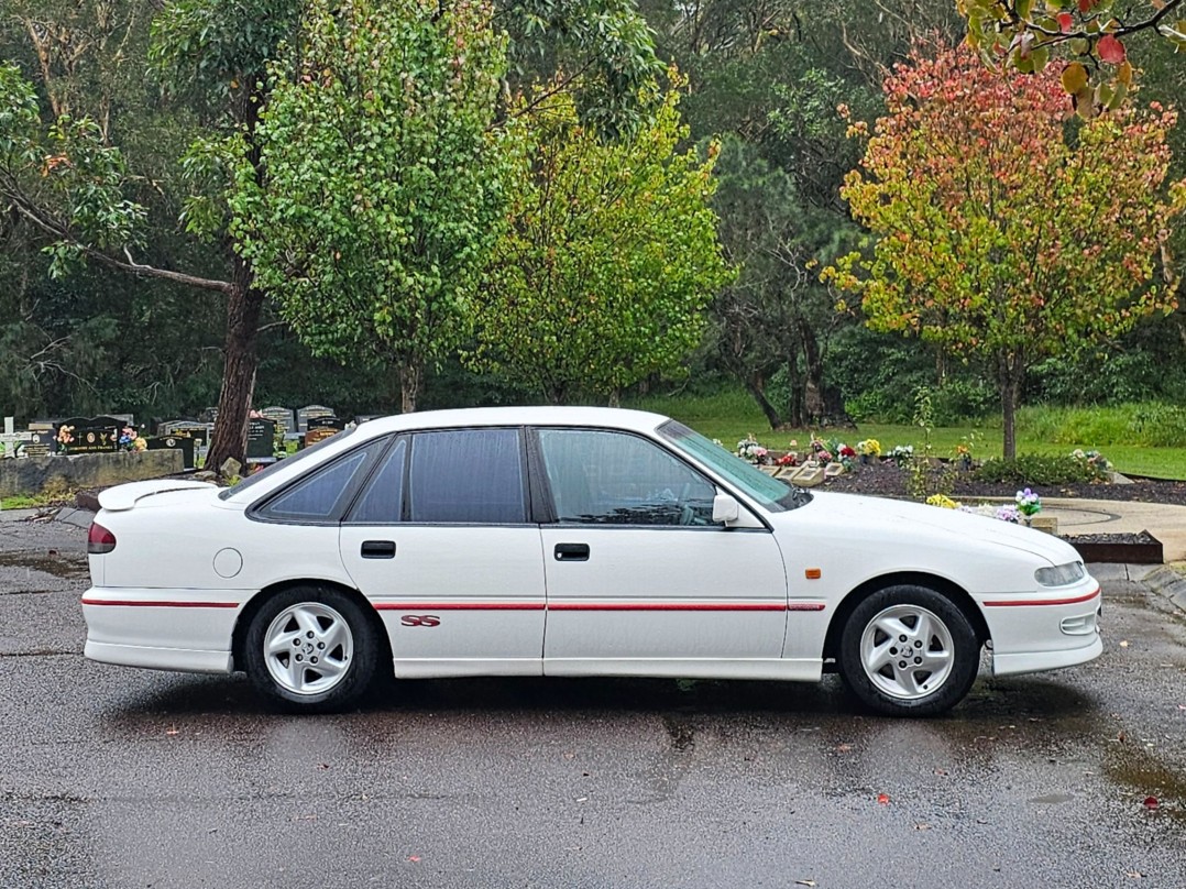 1994 Holden COMMODORE SS