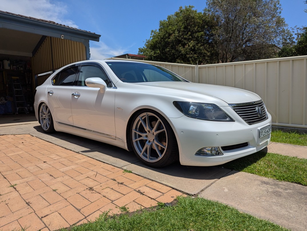 2007 Lexus LS460