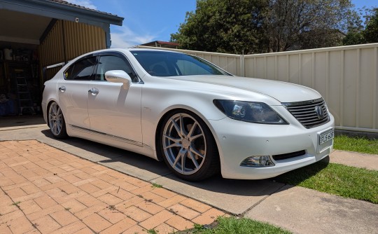 2007 Lexus LS460