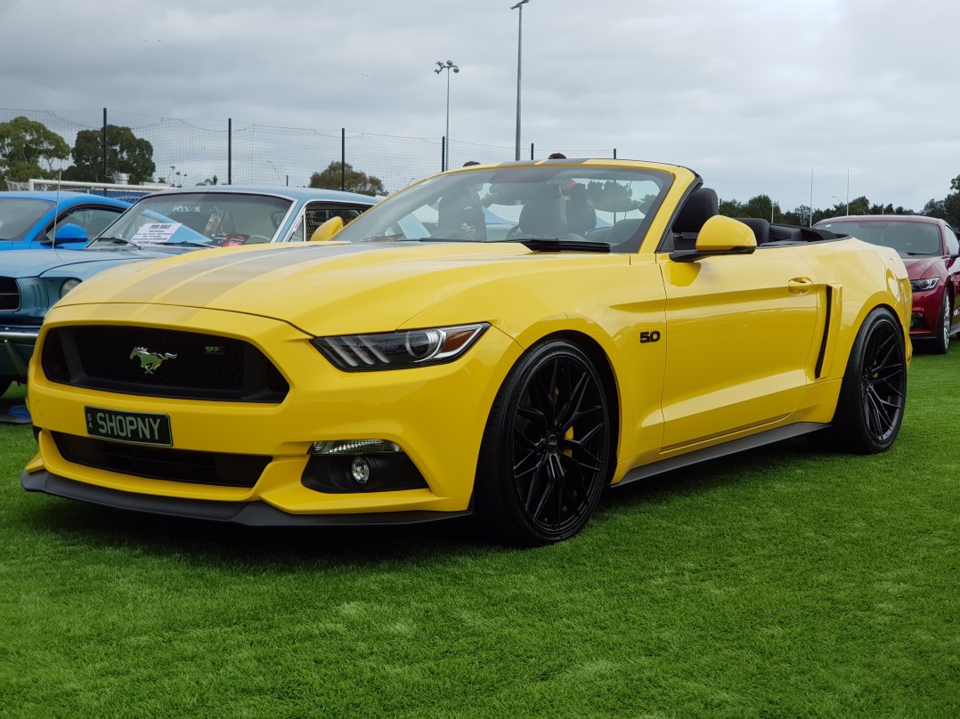 2016 Ford MUSTANG