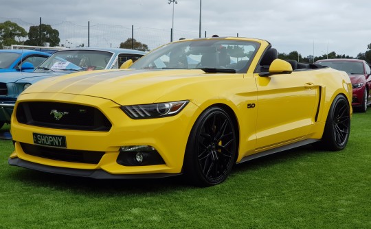 2016 Ford MUSTANG