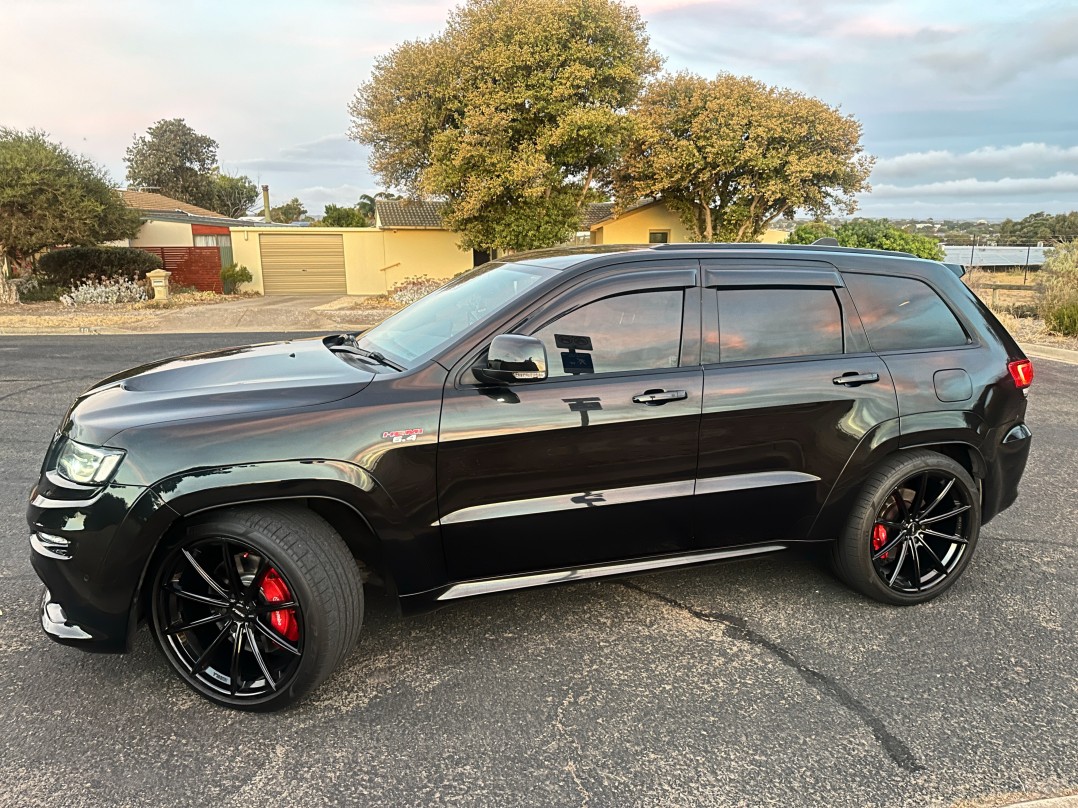 2014 Jeep GRAND CHEROKEE SRT 8