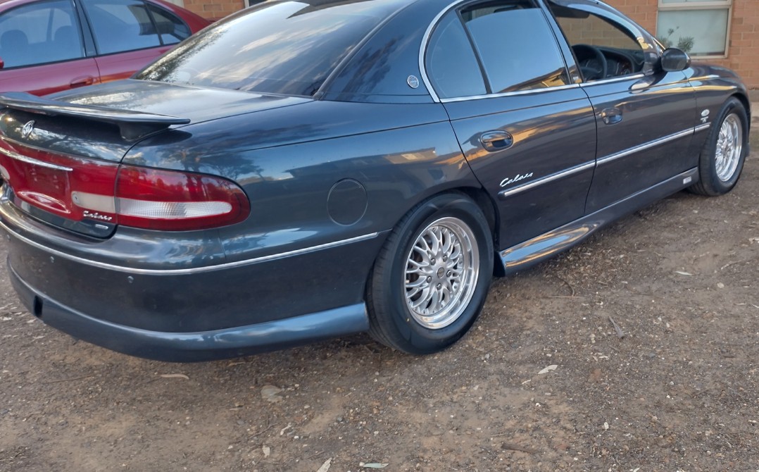 2000 Holden CALAIS V INTERNATIONAL