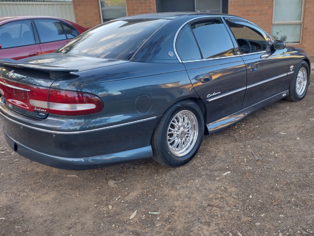 2000 Holden CALAIS V INTERNATIONAL