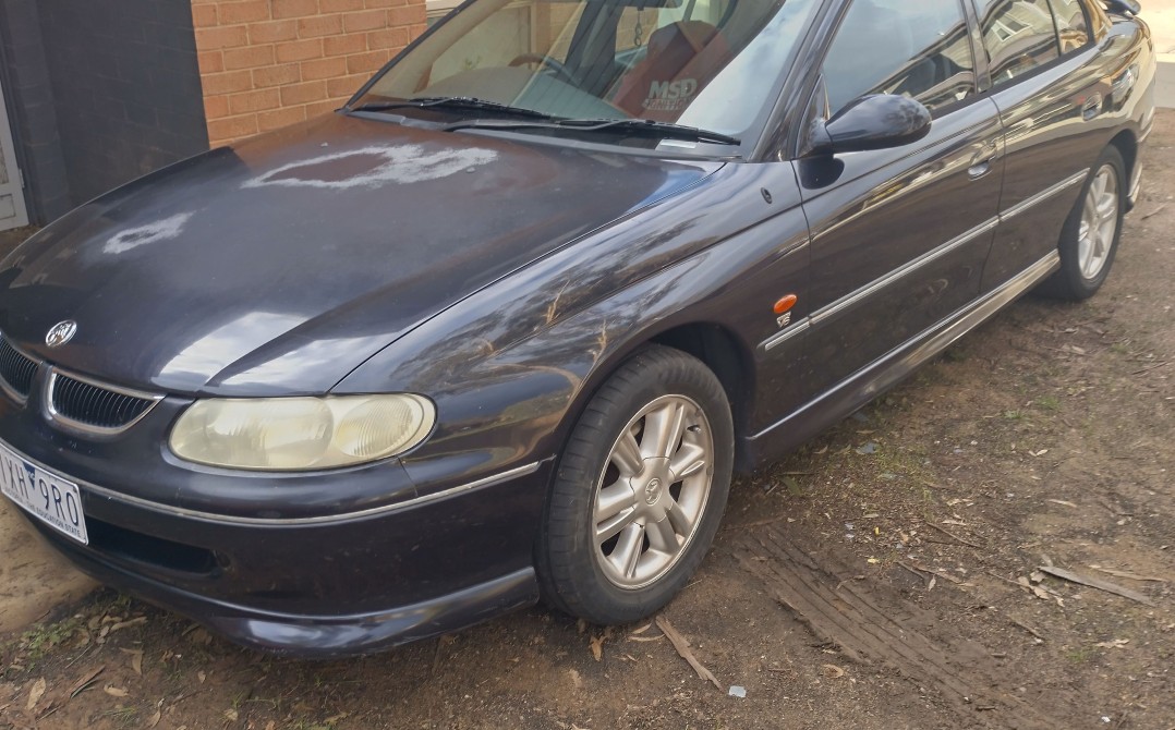 1998 Holden Vt