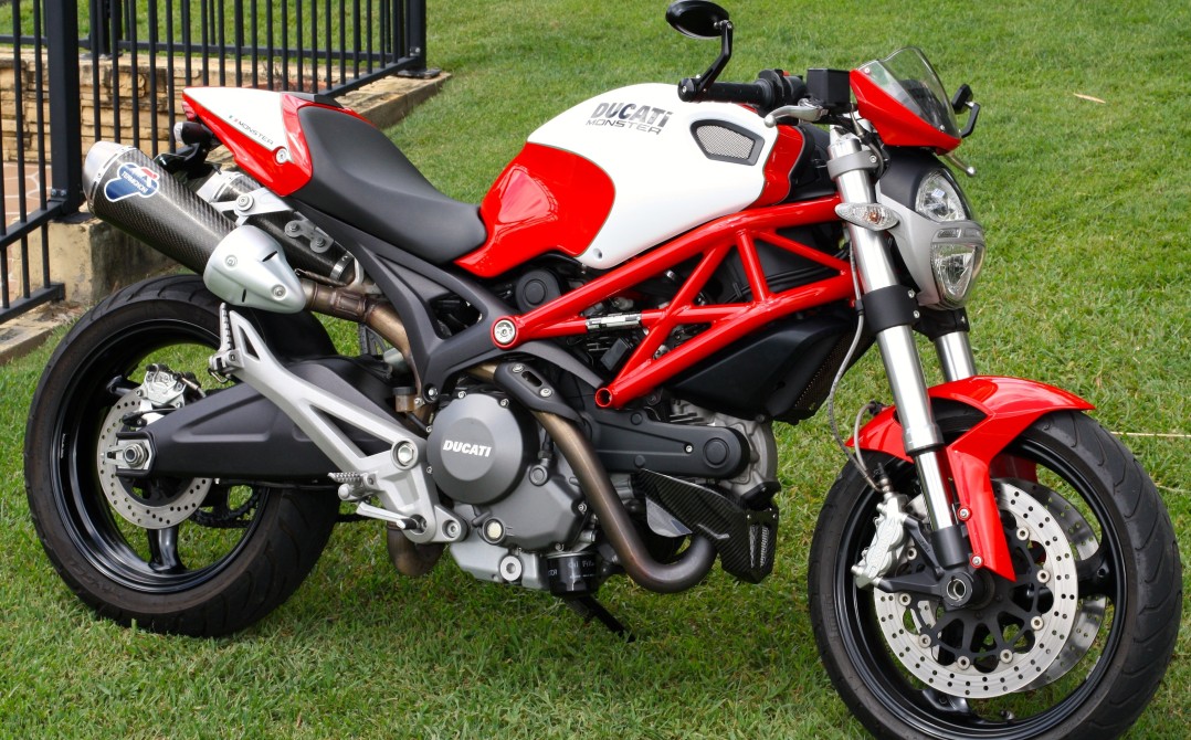 2009 Ducati 696cc MONSTER 696+