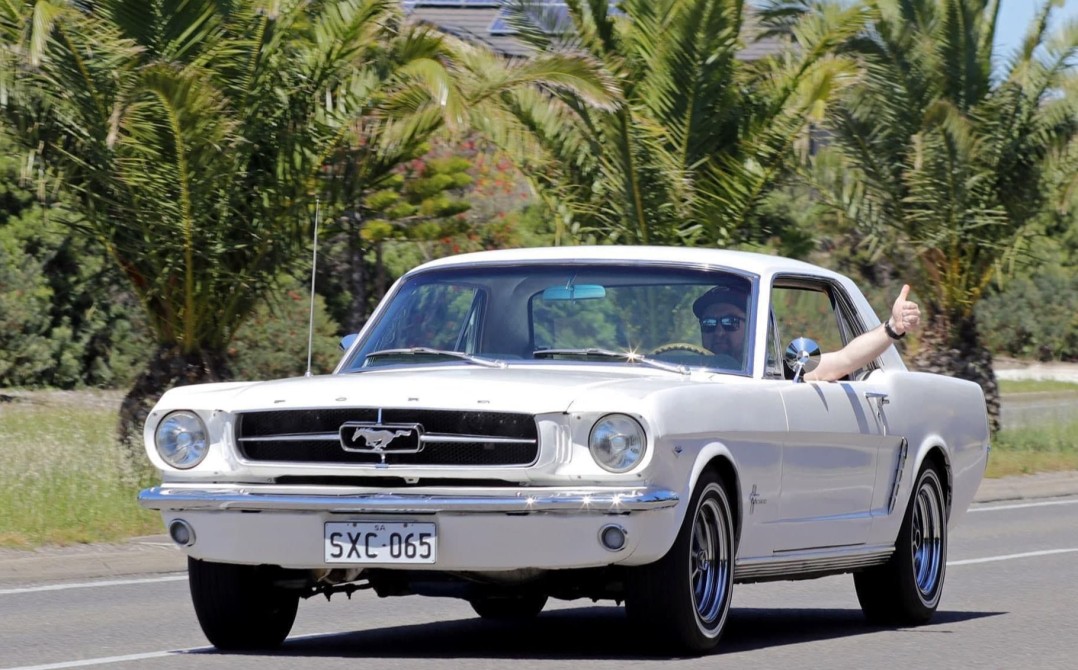 1965 Ford MUSTANG