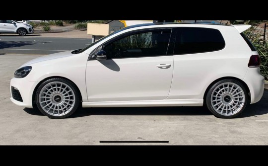 2011 Volkswagen R