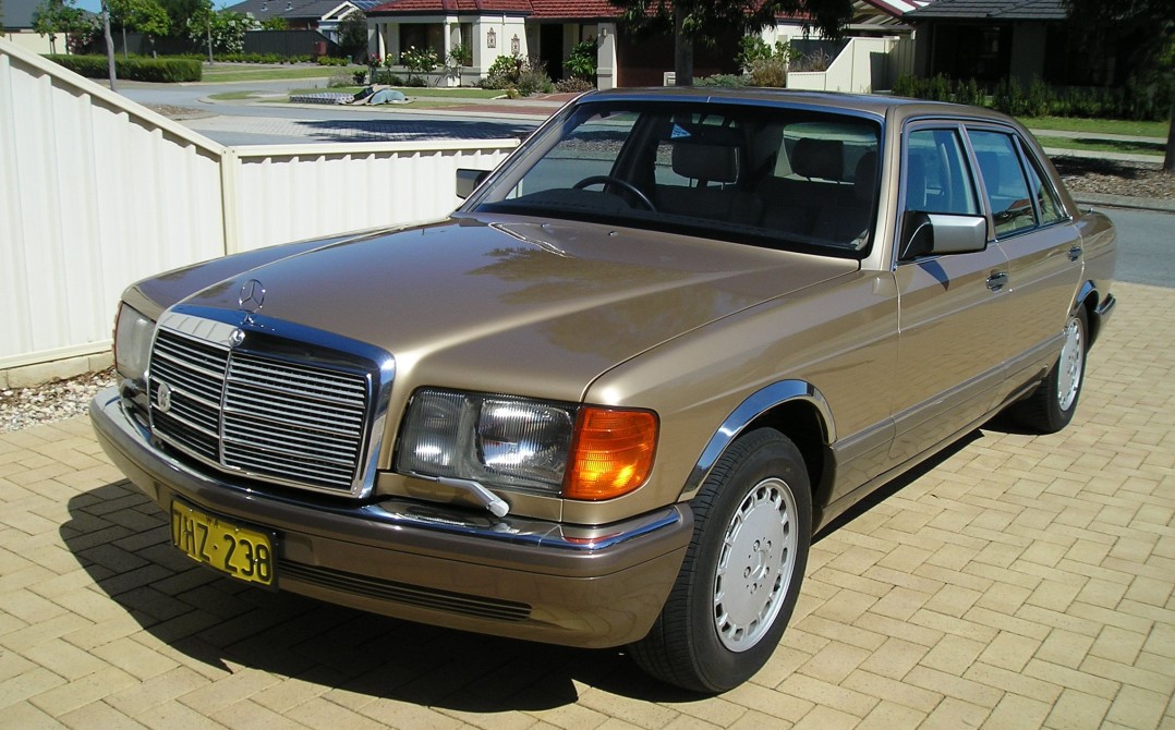 1985 Mercedes-Benz 560SEL