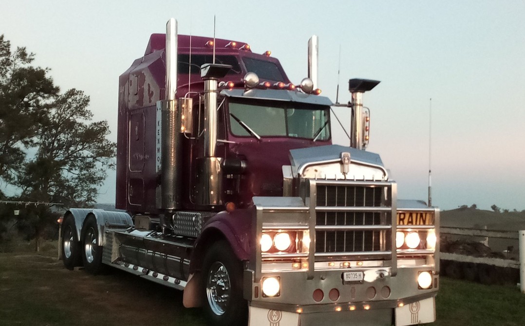 1985 Kenworth W925 SAR