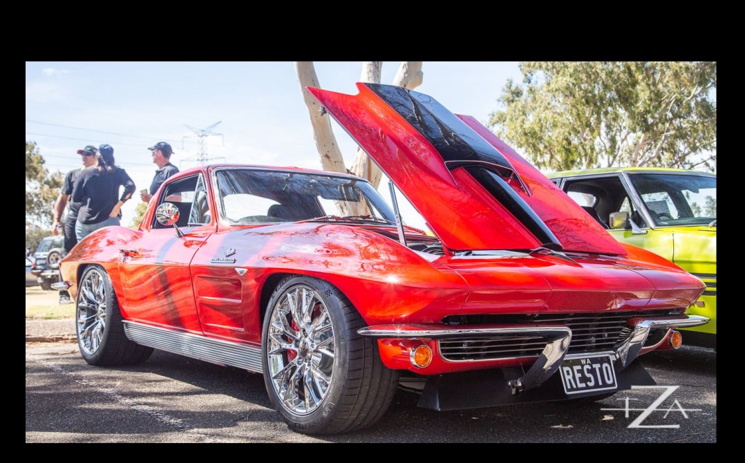 1963 Chevrolet CORVETTE STINGRAY