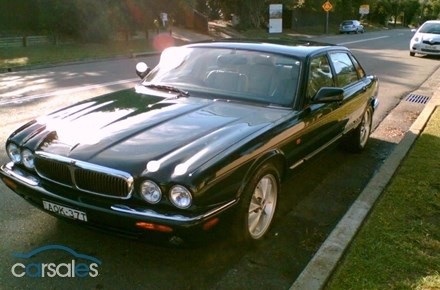 1999 Jaguar XJ8 4