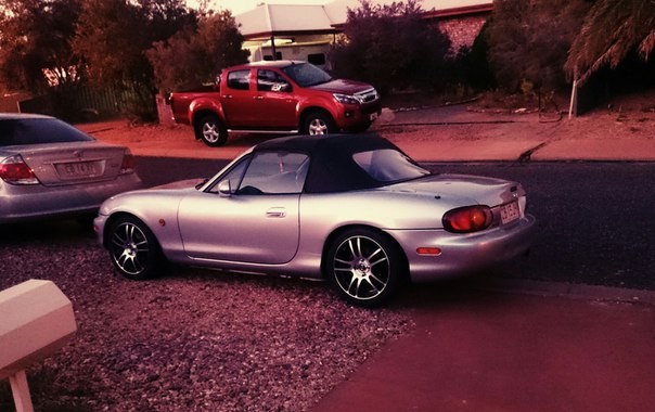 1999 Mazda MX-5 ANNIVERSARY EDITION