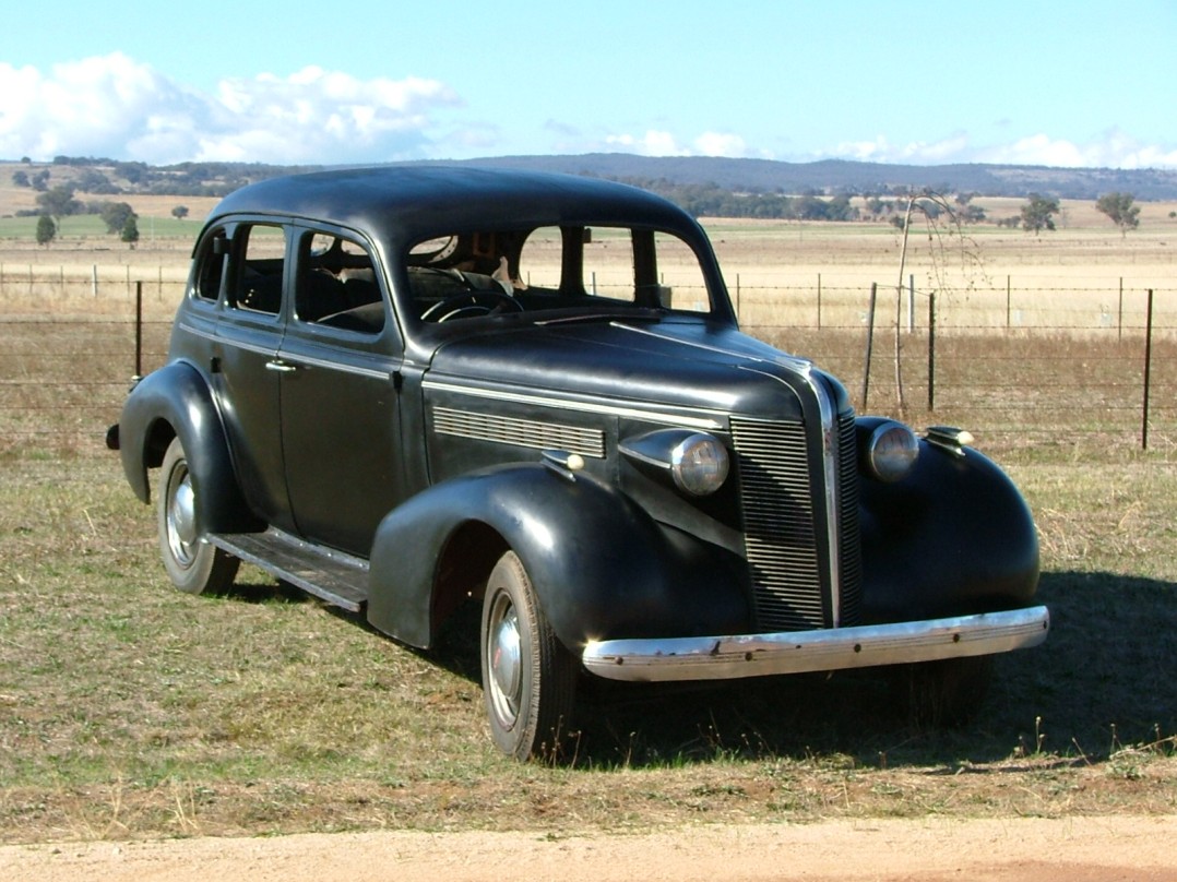1937 Buick 8/40