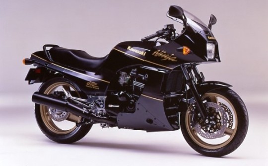 1992 Kawasaki 908cc GPZ900R (ZX900) A6