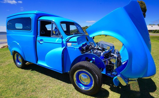 1953 Morris Commercial 1953 van