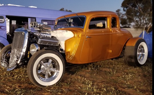 1934 Ford 5w coupe