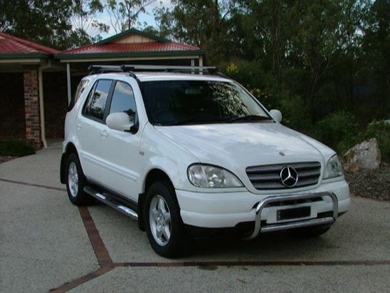 2000 Mercedes-Benz ML270