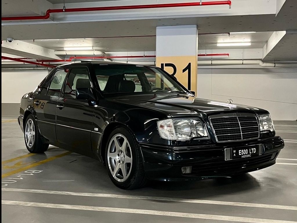 1995 Mercedes-Benz E500 Limited