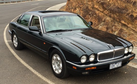 1996 Jaguar X300 Sovereign