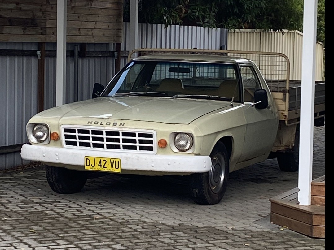 1974 Holden Hj one tonner