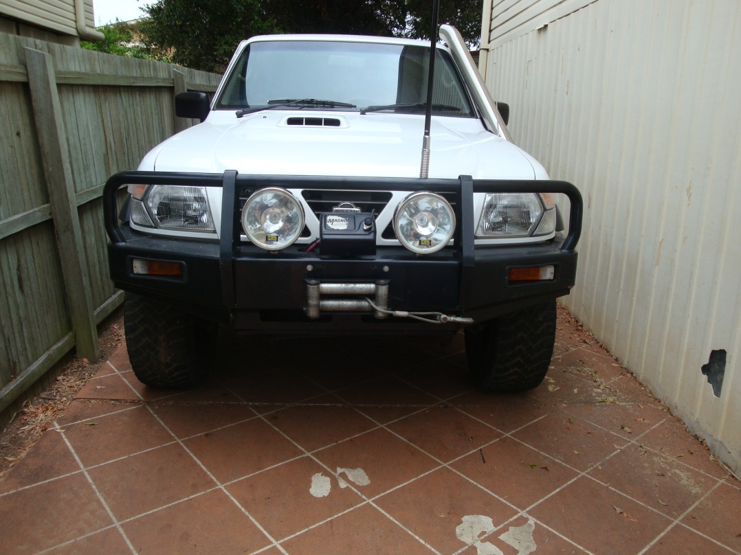 1999 Nissan PATROL (4x4)