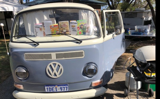 1971 Volkswagen Type 2 Bay window