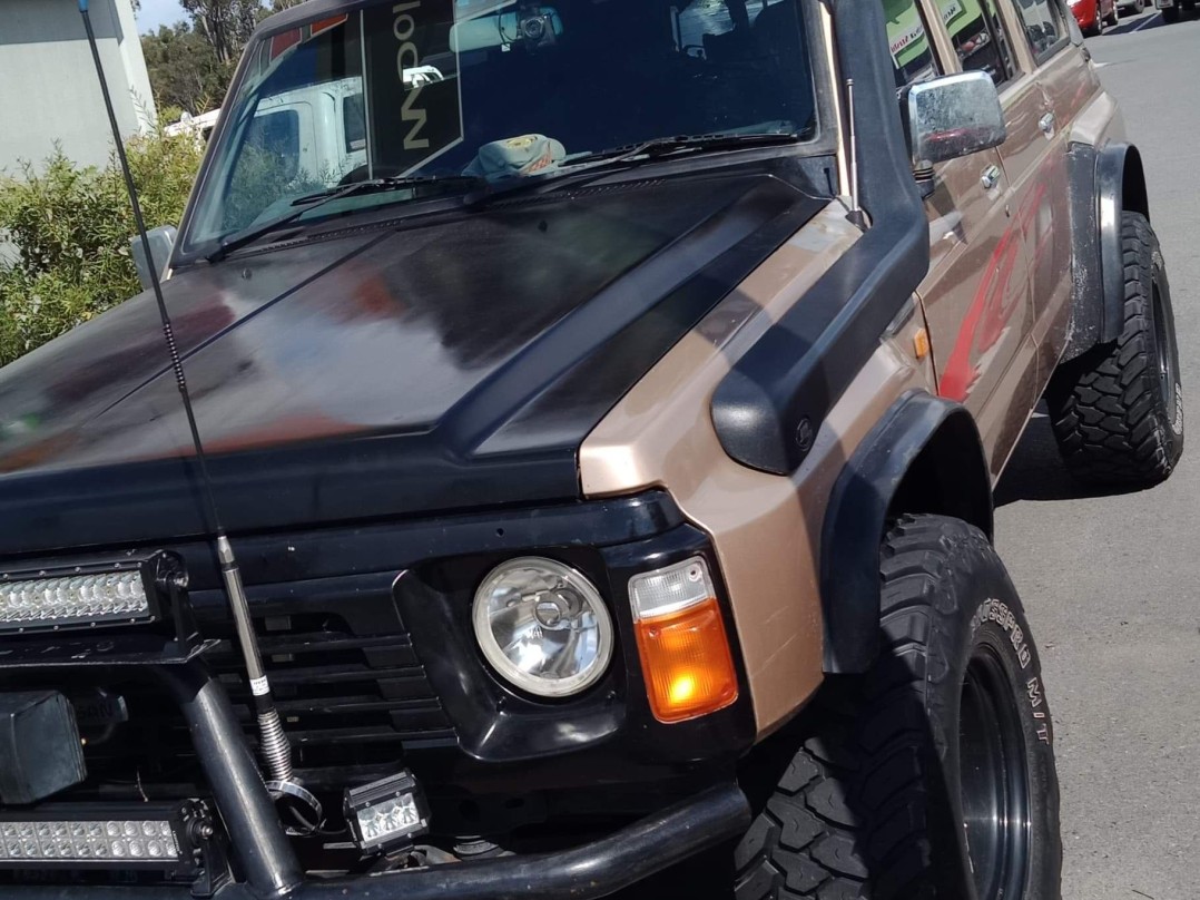 1996 Nissan PATROL (4x4)
