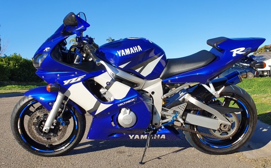 2002 Yamaha 599cc YZF-R6
