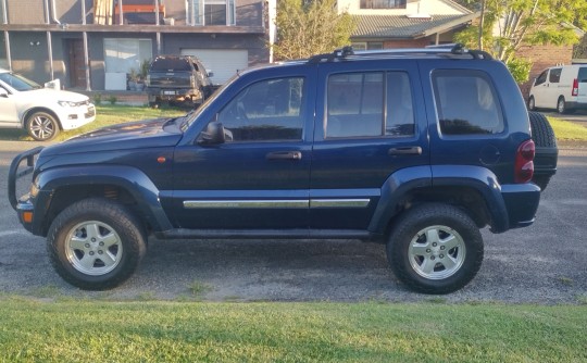 2005 Jeep CHEROKEE LIMITED (4x4)