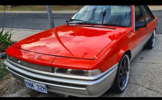 1988 Holden COMMODORE