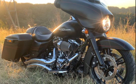 2015 Harley-Davidson 1690cc FLHX STREET GLIDE