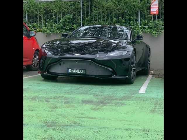 2019 Aston Martin AM VANTAGE