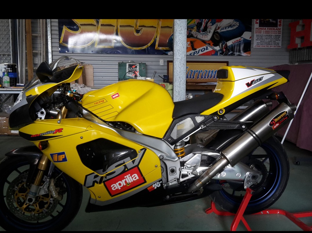 2001 Aprilia RSV Mille 1000R