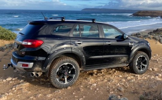 2022 Ford Everest Titanium