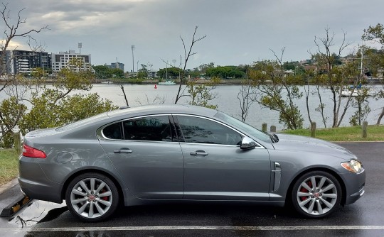 2010 Jaguar XF Premium Luxury