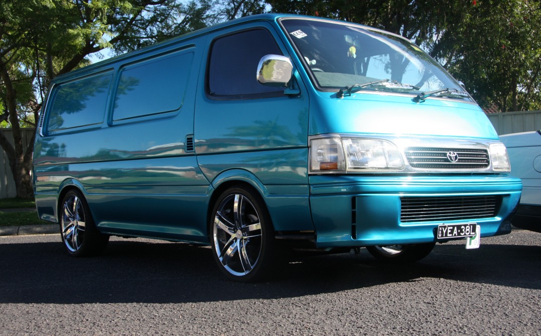 1995 Toyota HIACE LWB