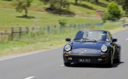 1989 Porsche 911 CARRERA (TURBO LOOK)