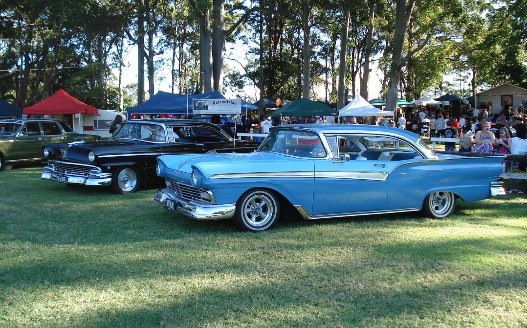 1957 Ford FAIRLANE 500